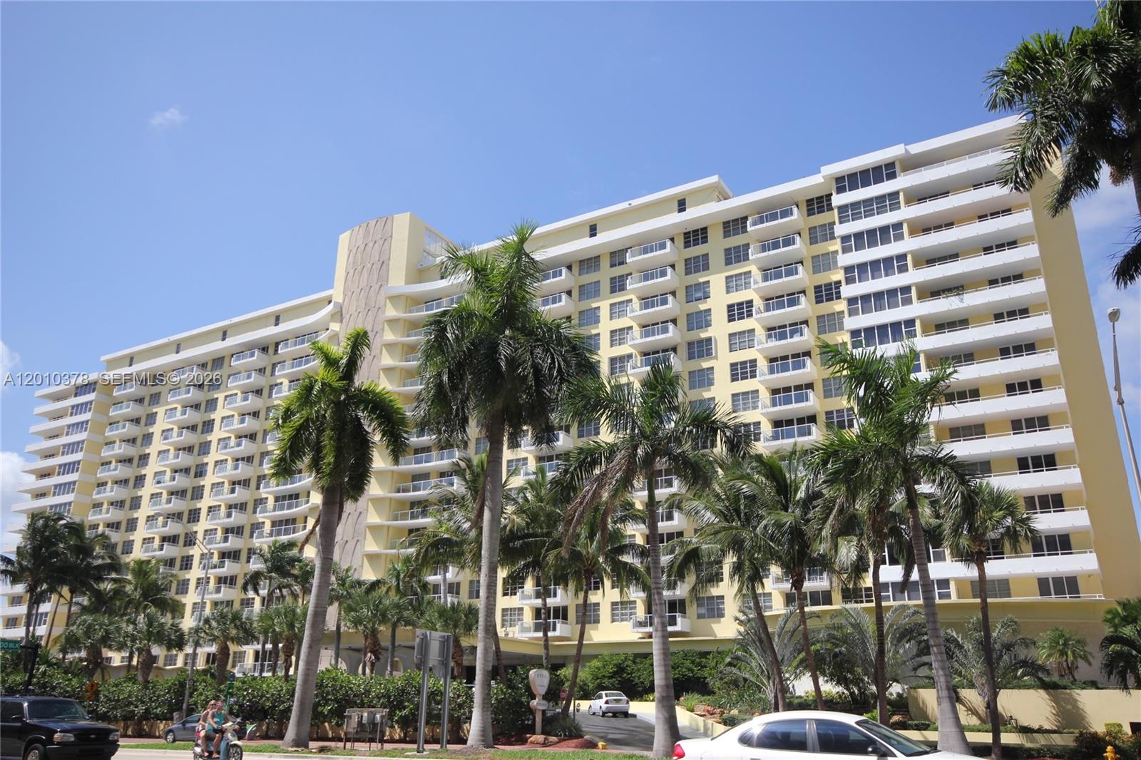 5600 CONDO - Residential