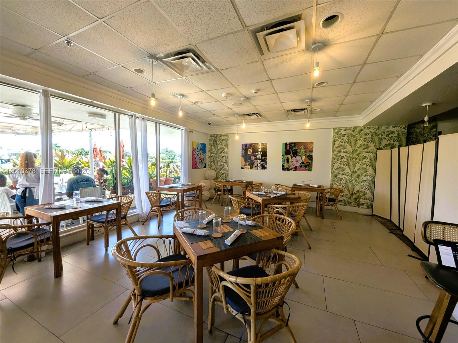 5600 CONDO - Residential