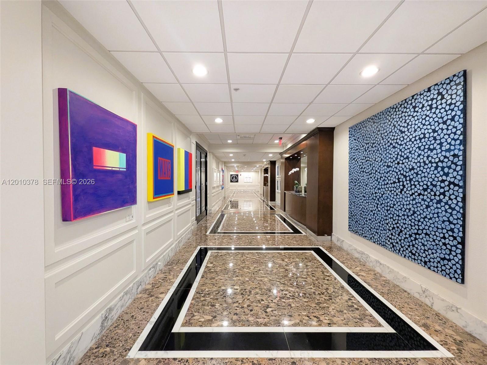 5600 CONDO - Residential