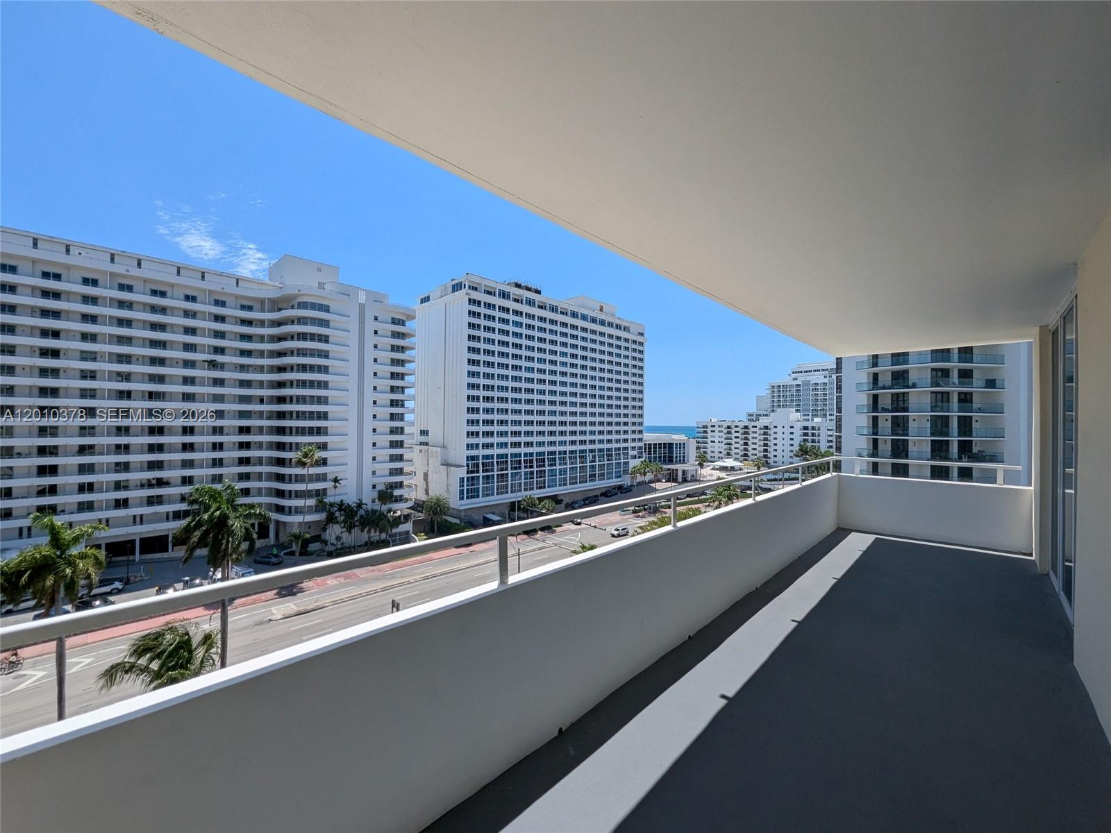 5600 CONDO - Residential