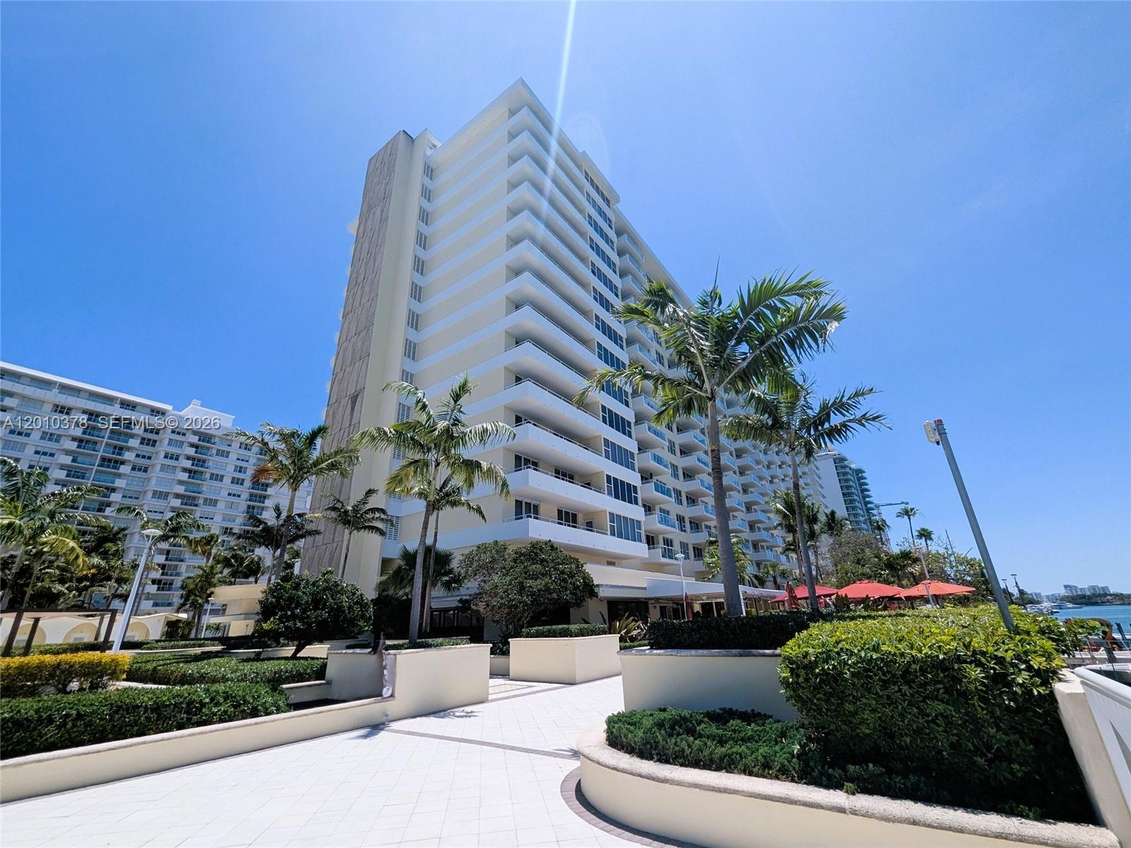 5600 CONDO - Residential