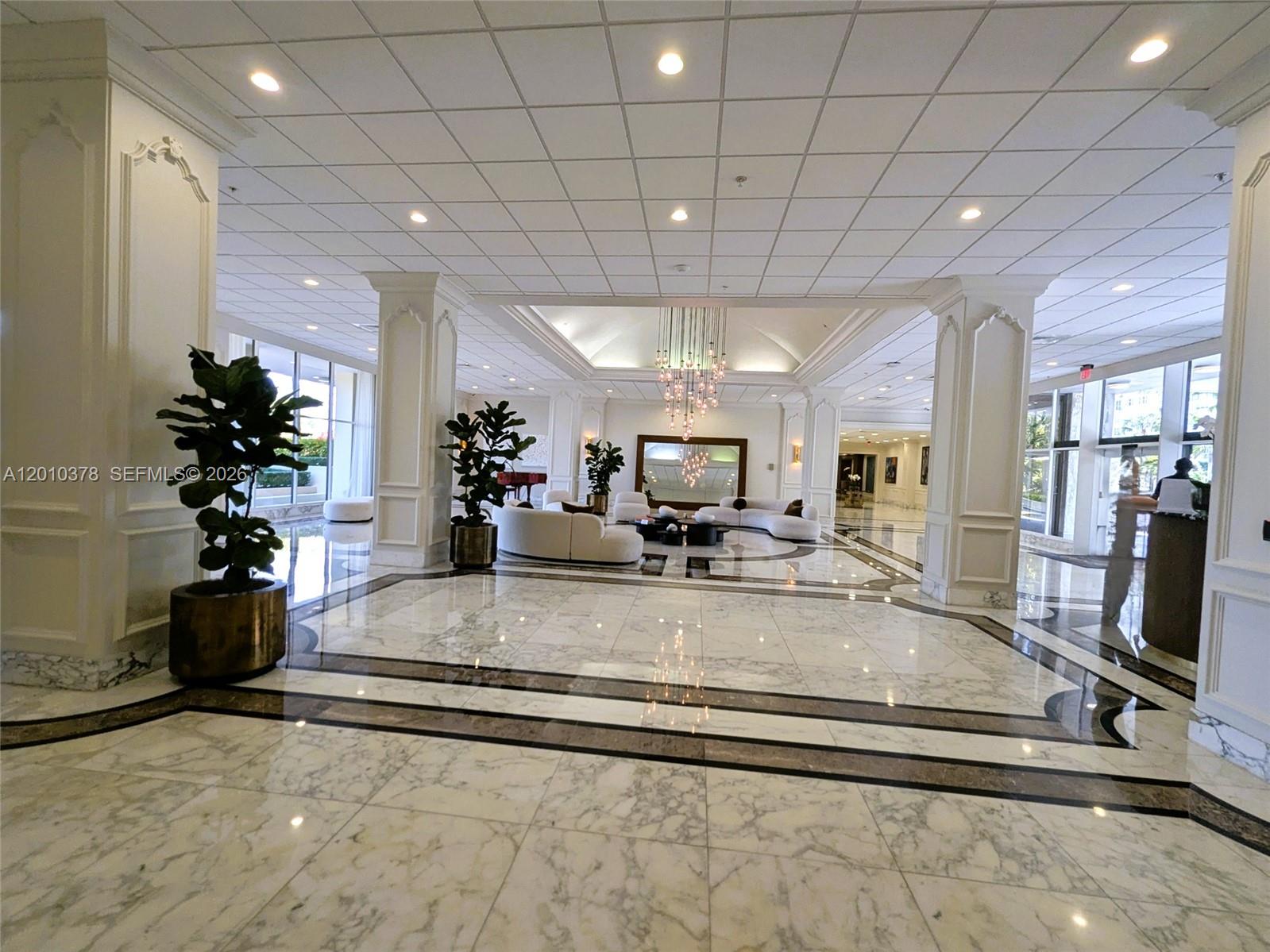 5600 CONDO - Residential