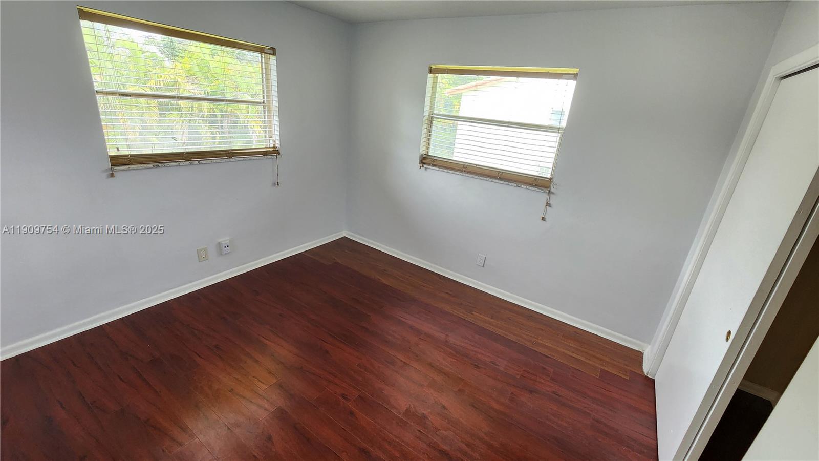 VILLAS AT CORAL SPRINGS - Residential Lease