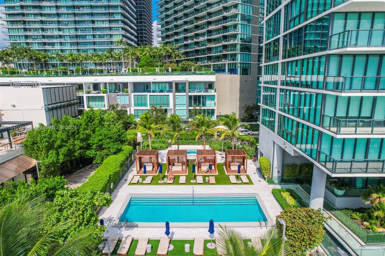 ONE PARAISO CONDO - Residential