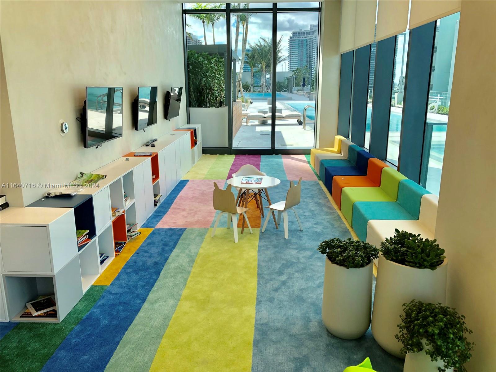 ONE PARAISO CONDO - Residential