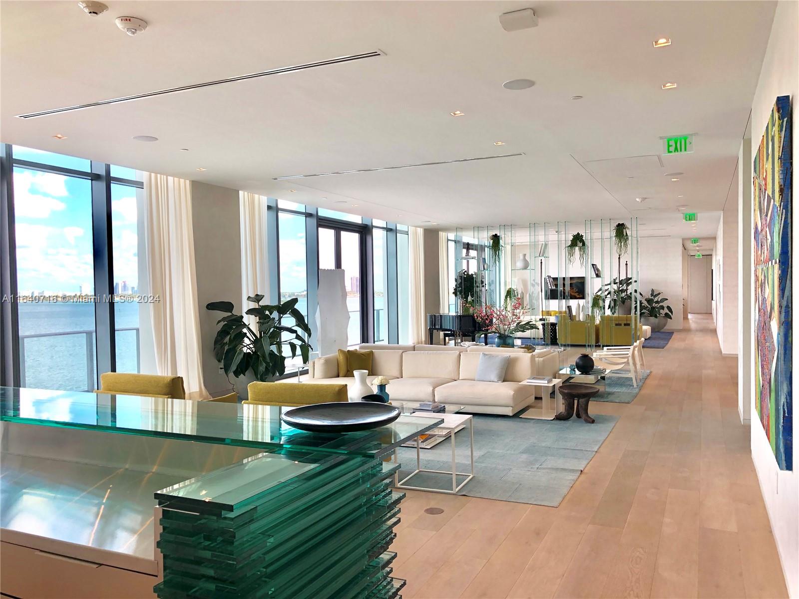 ONE PARAISO CONDO - Residential