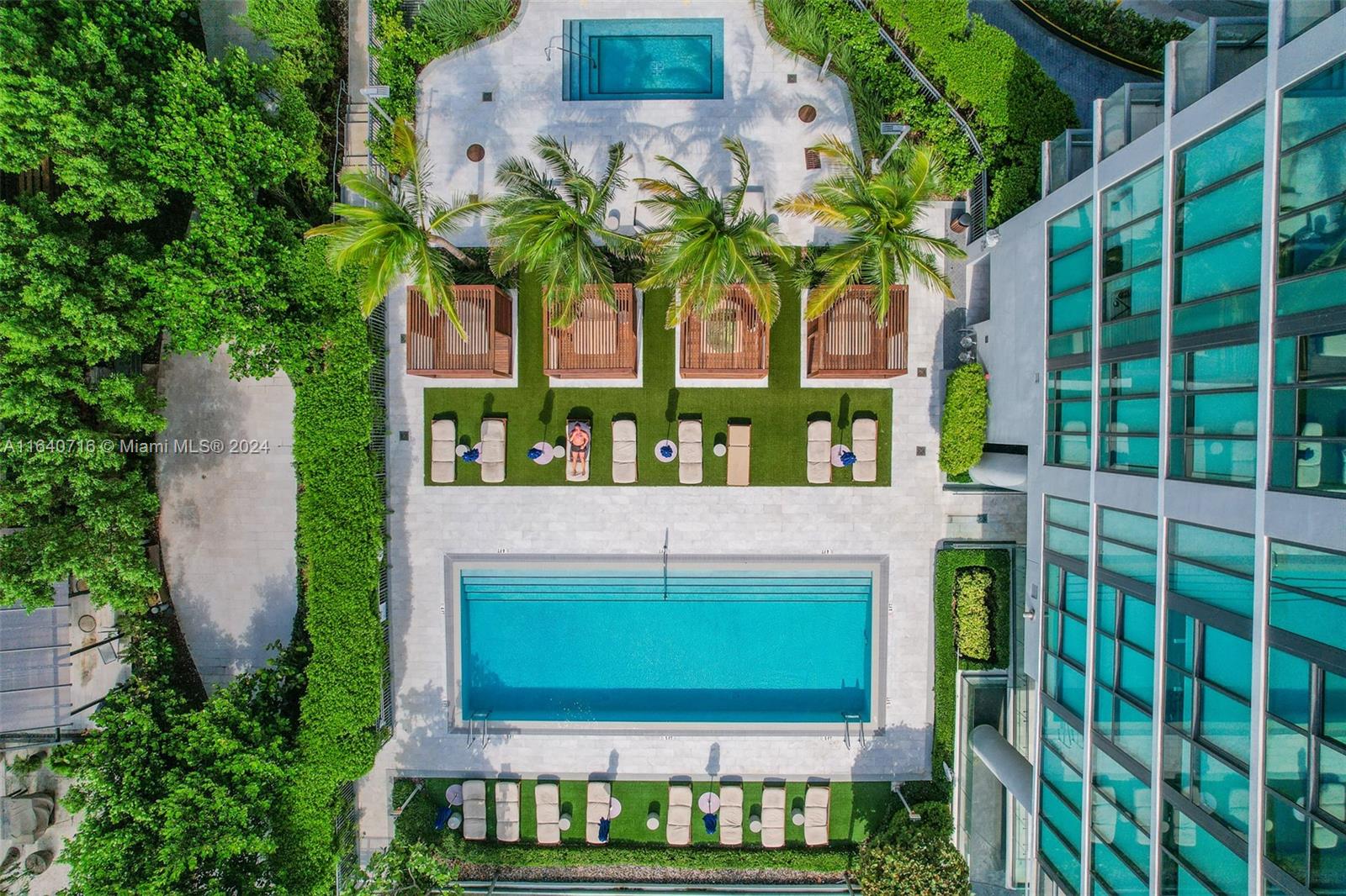 ONE PARAISO CONDO - Residential