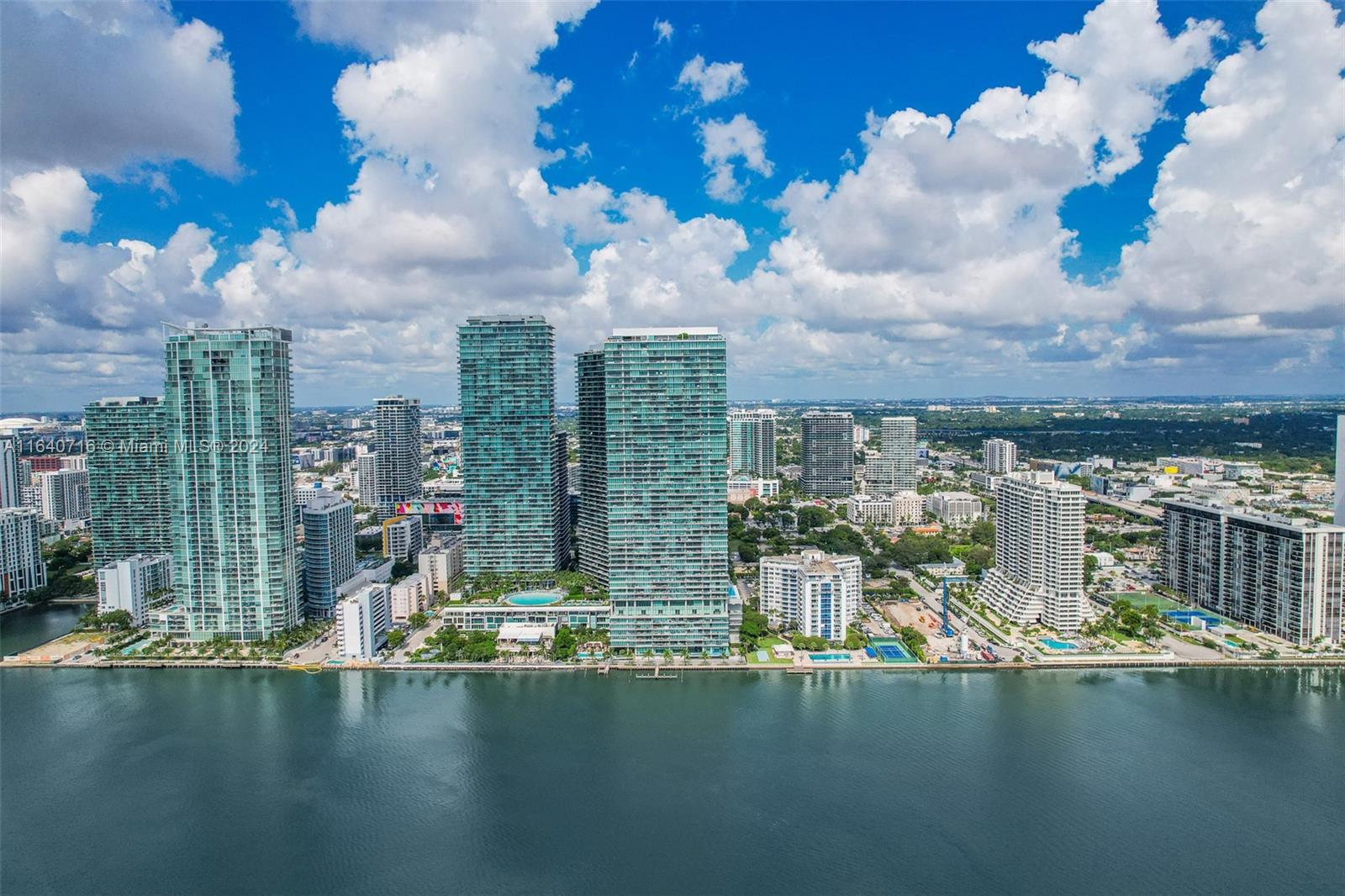 ONE PARAISO CONDO - Residential