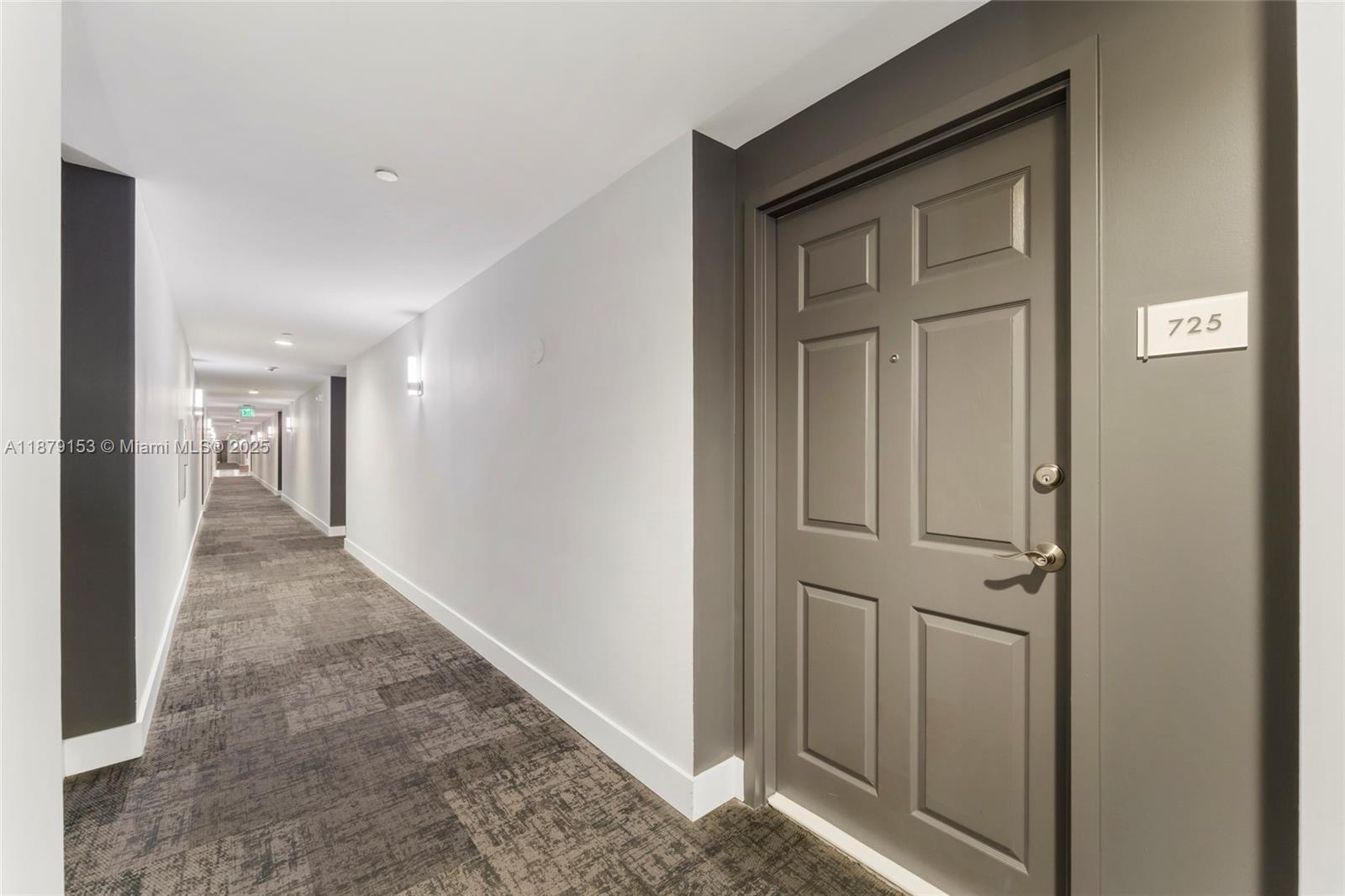 HOLLYWOOD STATION RES CON - Residential