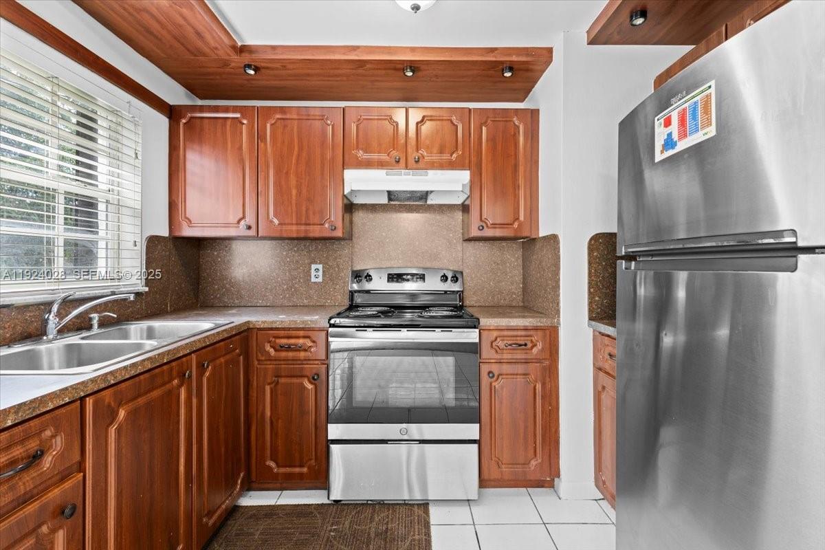 FLAIR SUB NO SEVEN - Residential