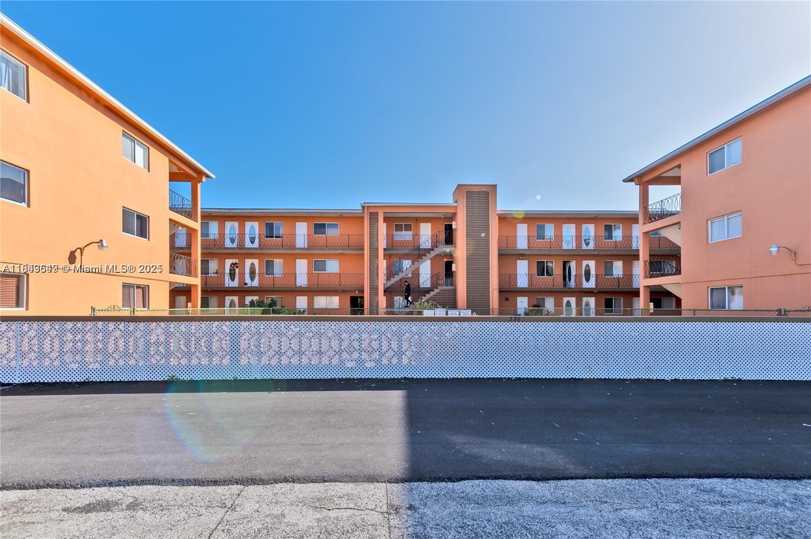 RIVER GRAND II CONDO - Residential