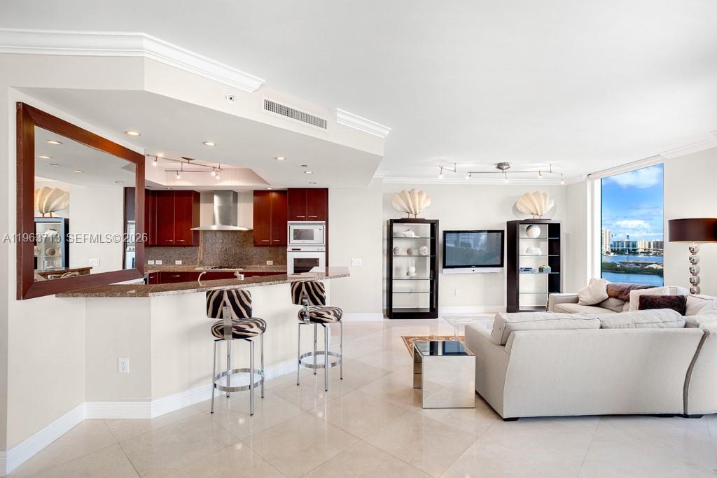 6000 Island Blvd 1404