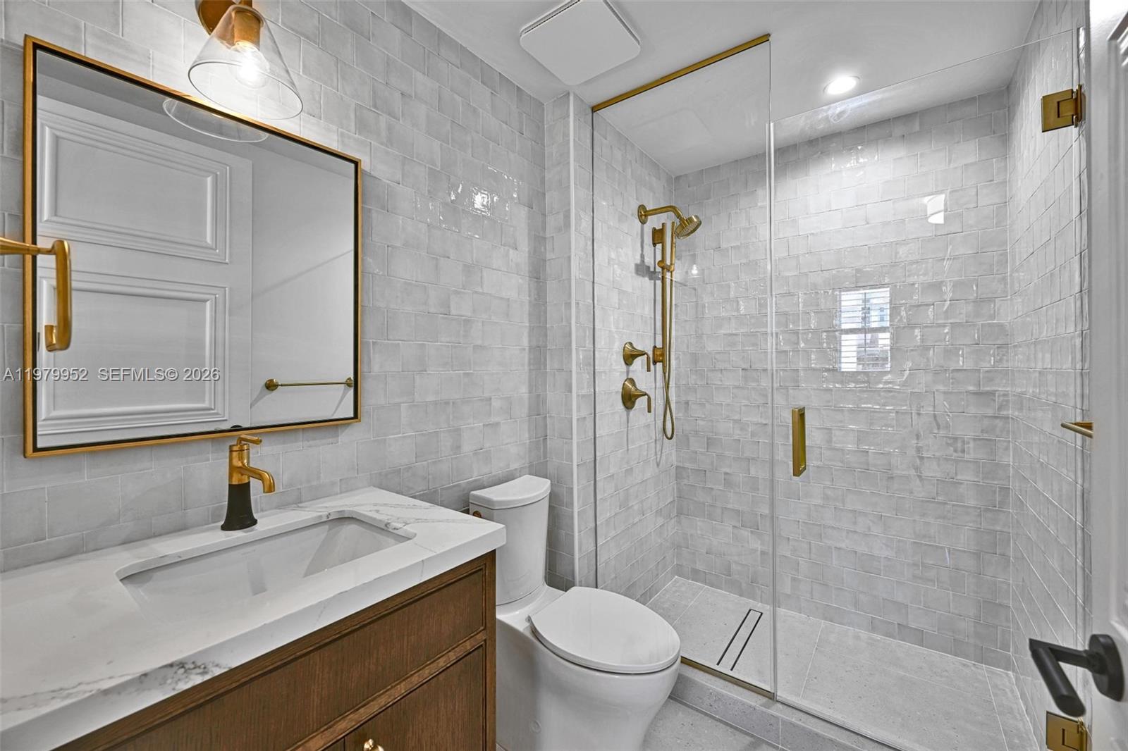 DEERING BAY CONDO II - Residential