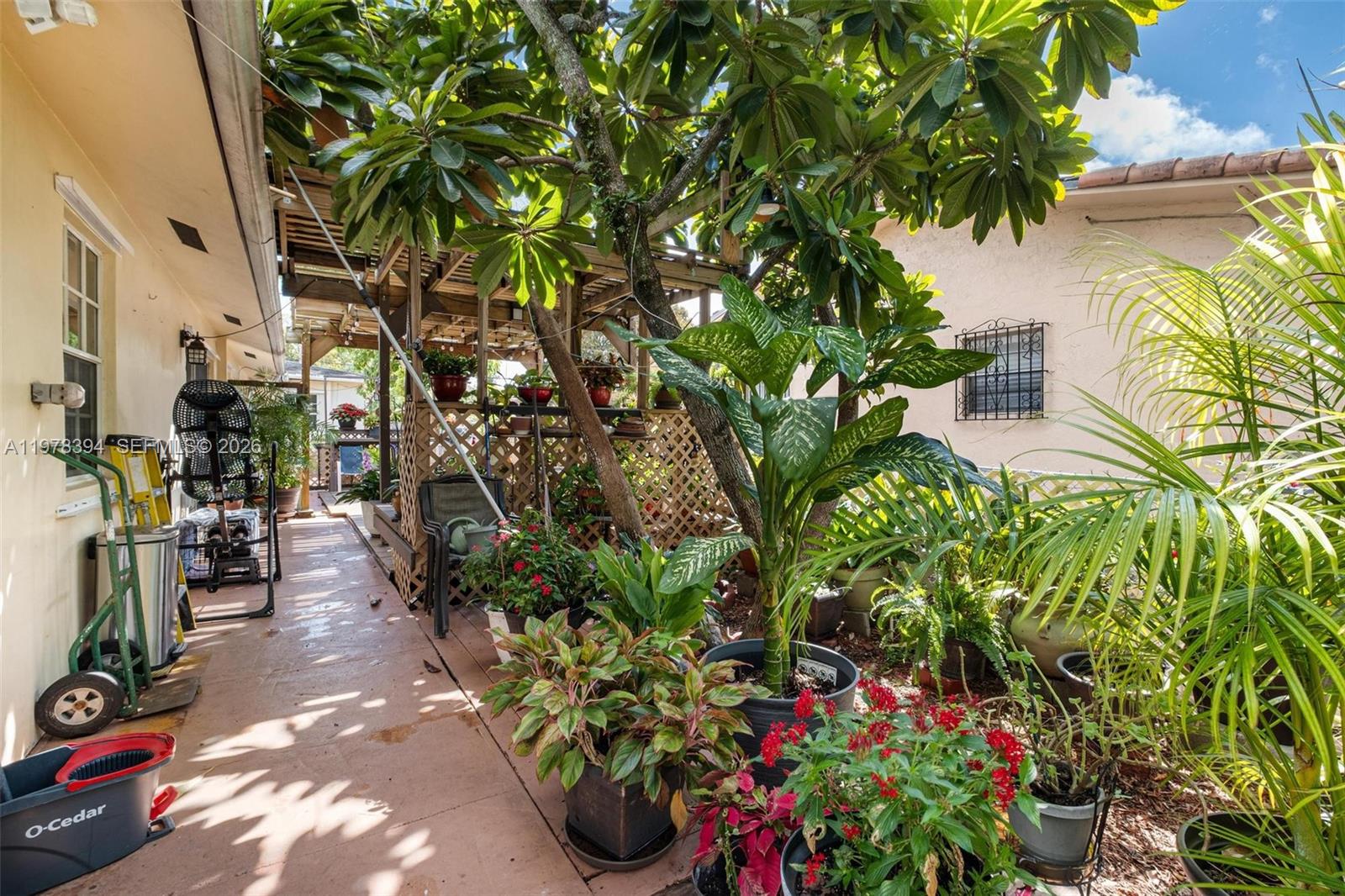 REALTY SECURITIES CORPPB - Residential Income