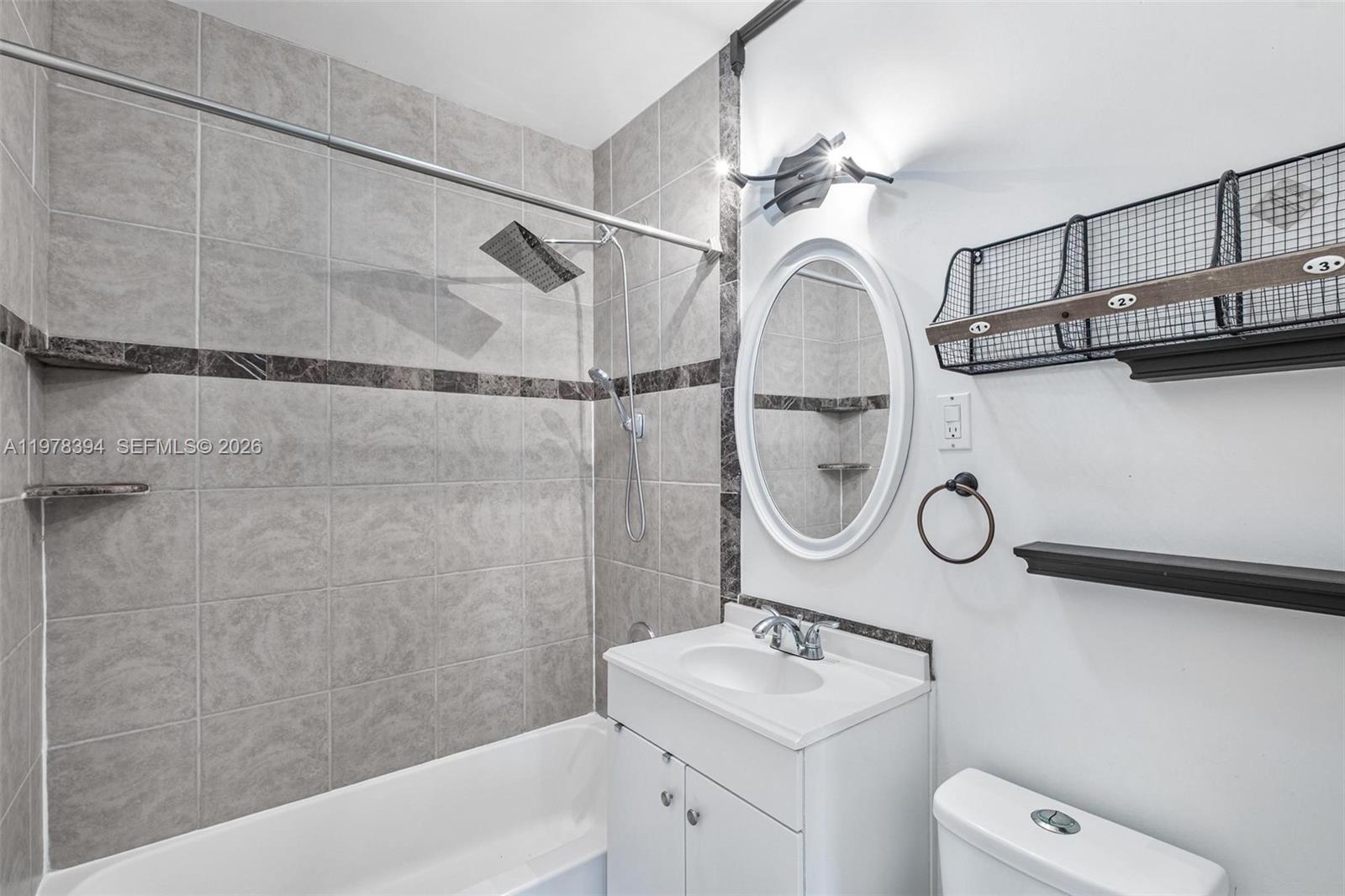 REALTY SECURITIES CORPPB - Residential Income