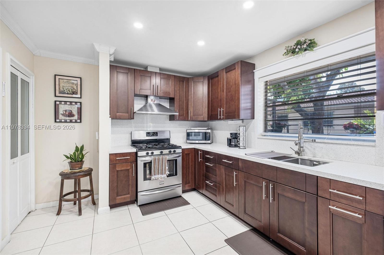 REALTY SECURITIES CORPPB - Residential Income