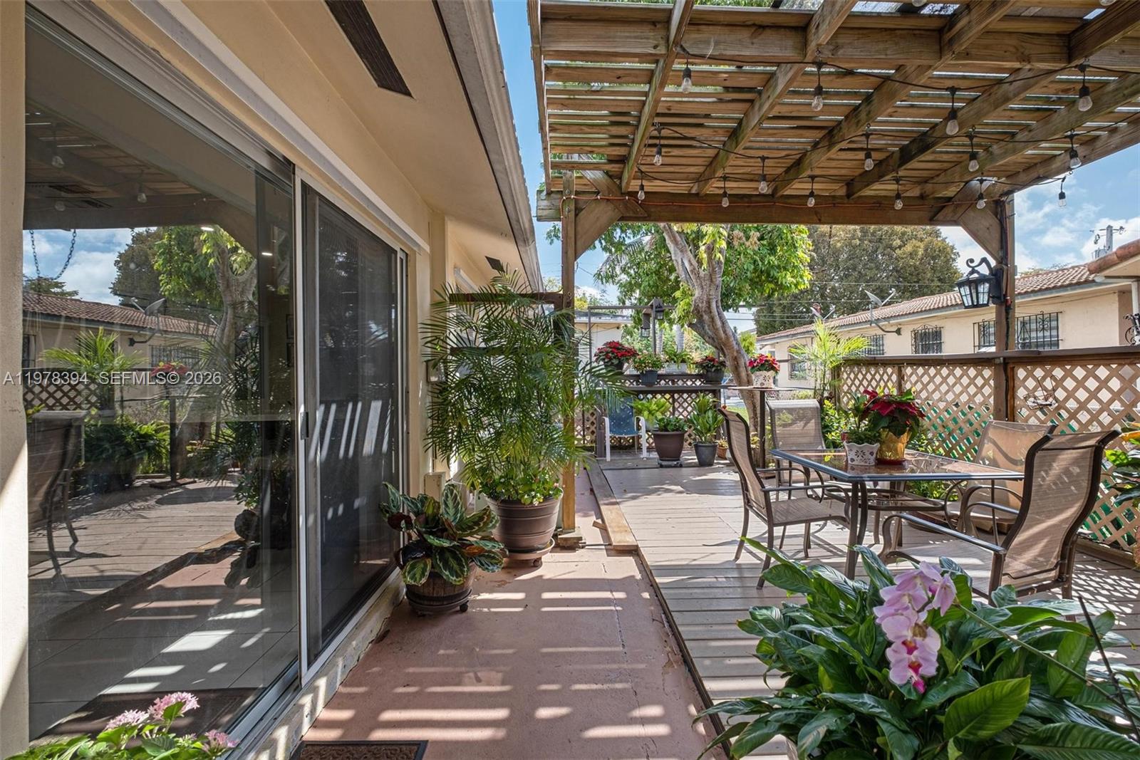 REALTY SECURITIES CORPPB - Residential Income