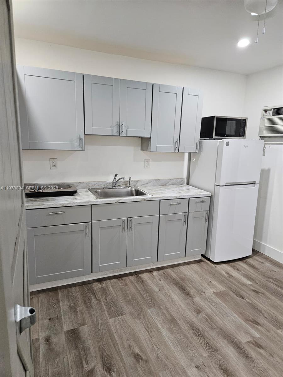 REALTY SECURITIES CORPPB - Residential Income