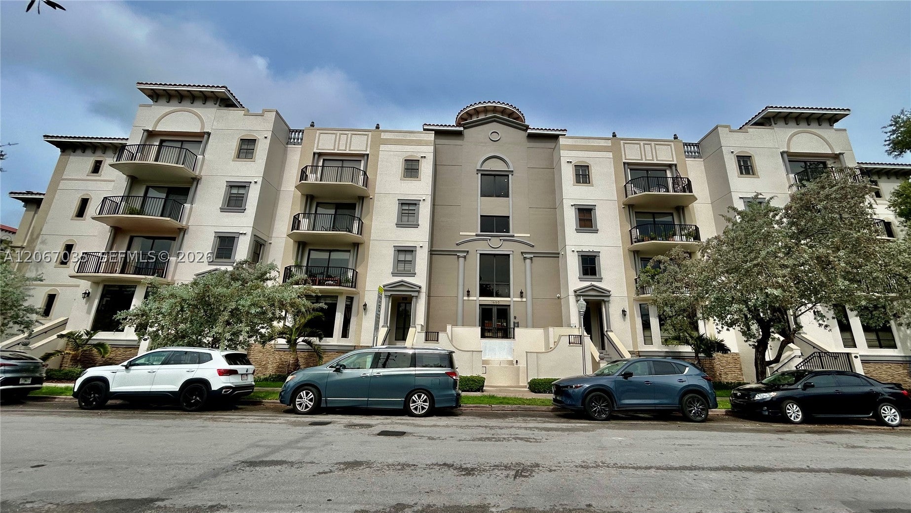 1650 Galiano St 307