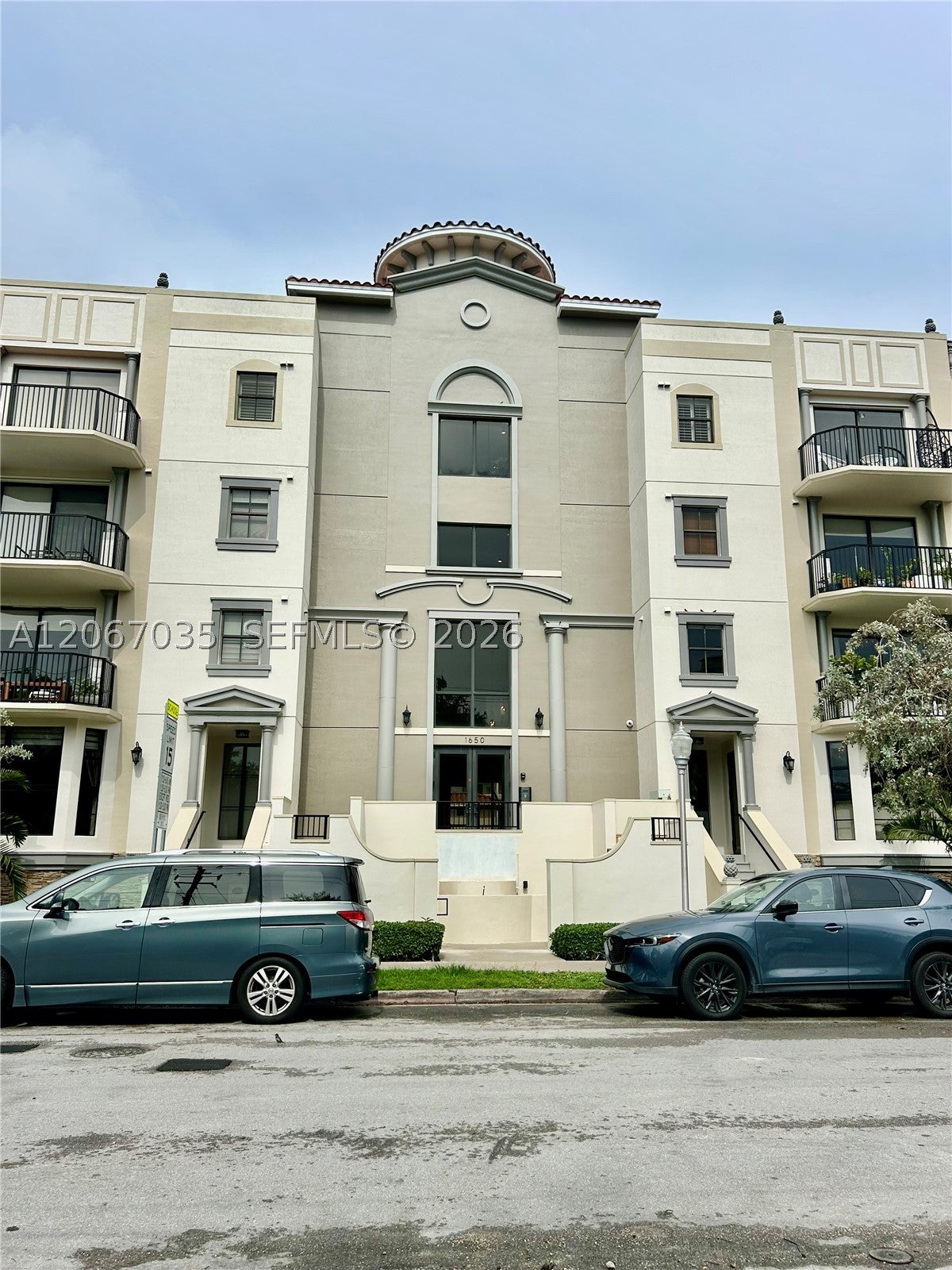 1650 Galiano St 307