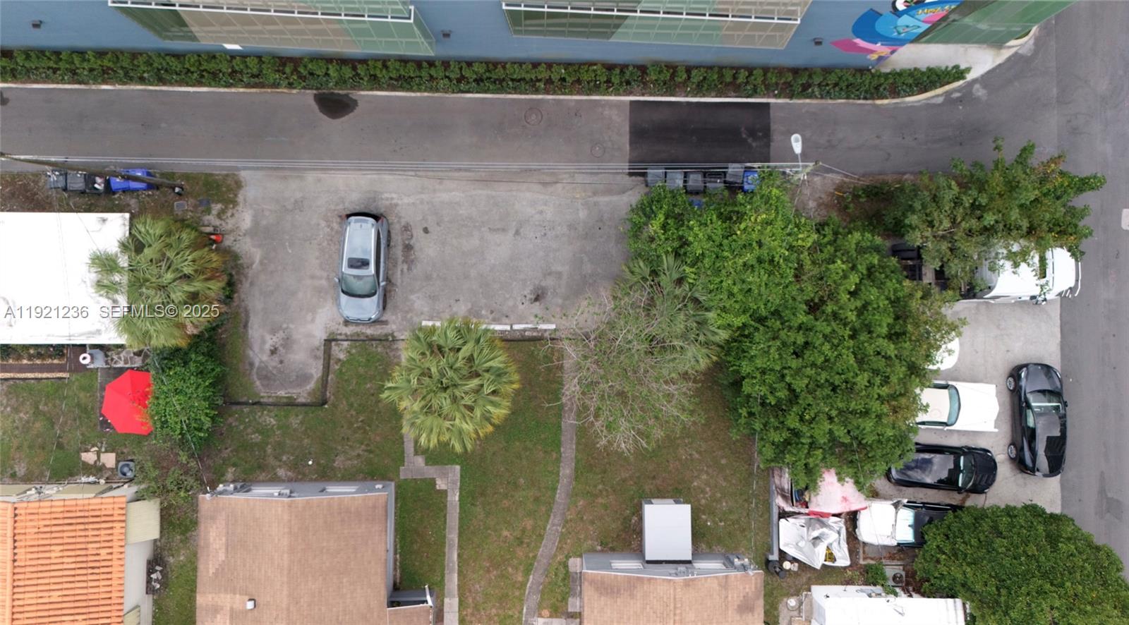 HOLLYWOOD - Residential Income