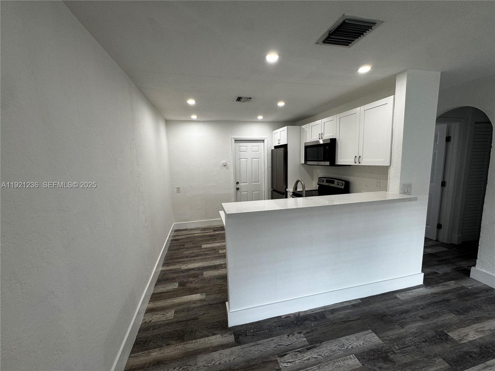 HOLLYWOOD - Residential Income