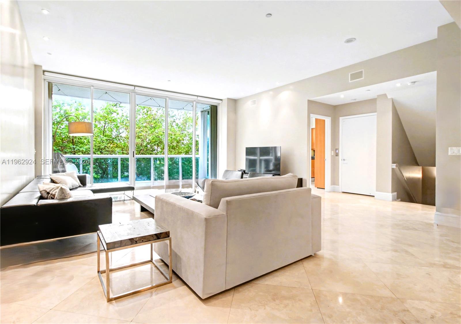 OCEANIA V CONDO - Residential