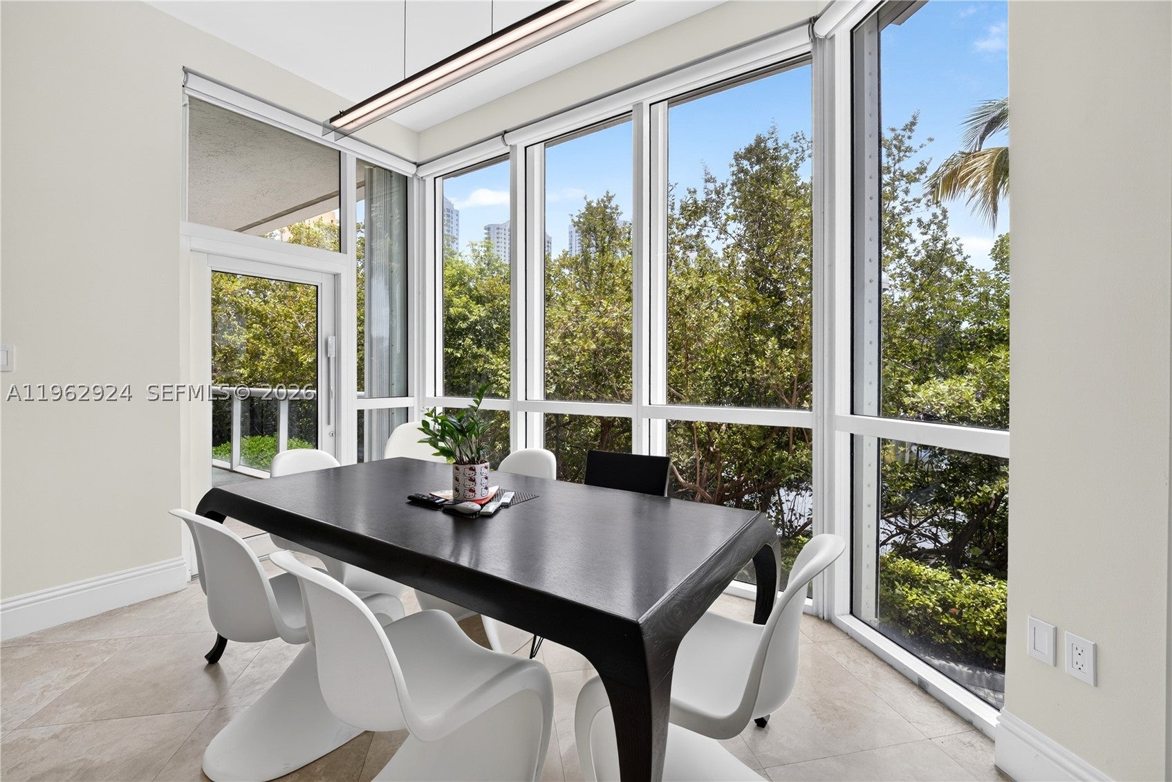 16500 Collins Ave TH-9