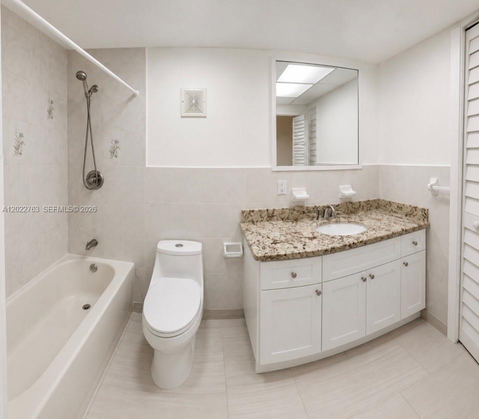 TEMPO CONDO PH I - Residential