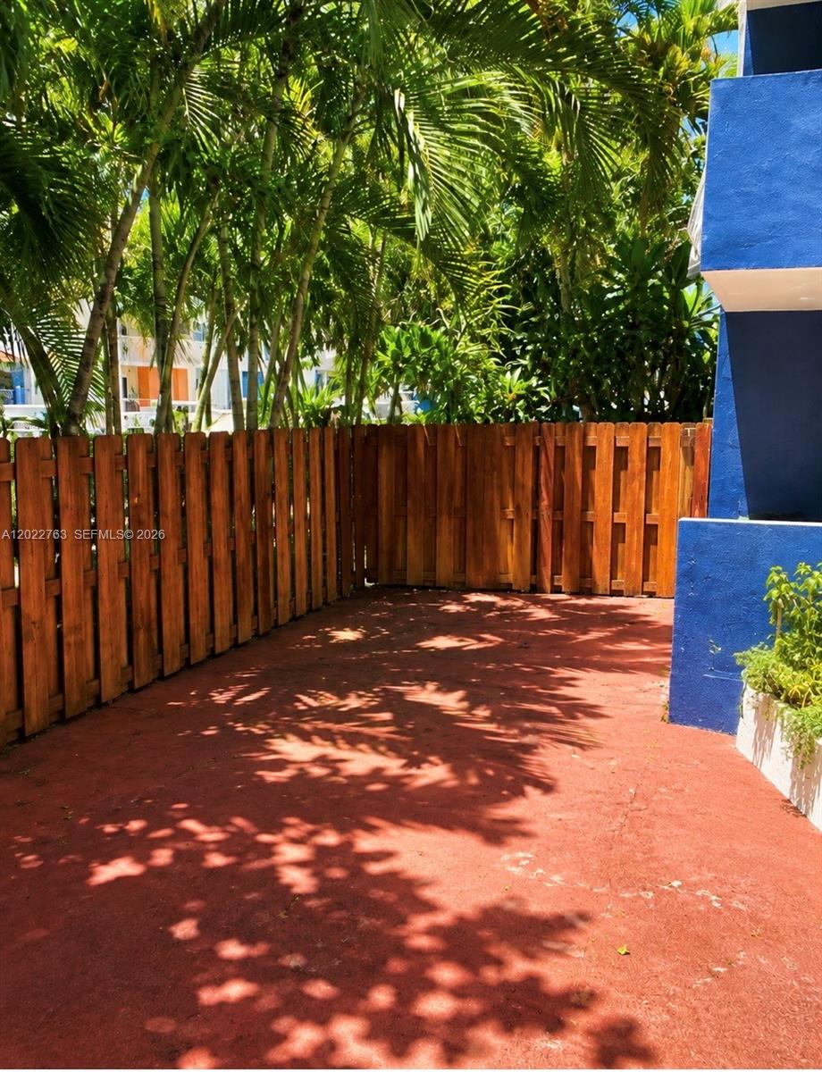 TEMPO CONDO PH I - Residential