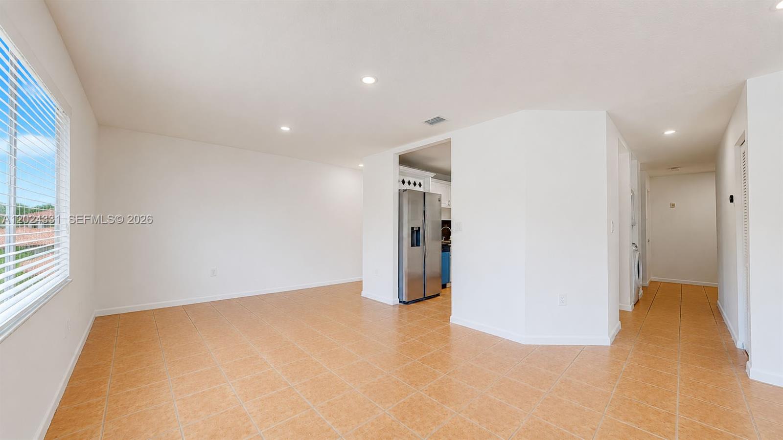 THE SEASONS VILLAS & THMS - Residential