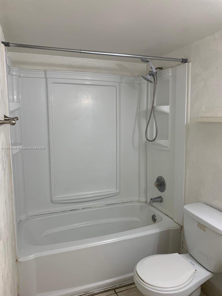 LAS VISTAS AT DORAL CONDO - Residential Lease