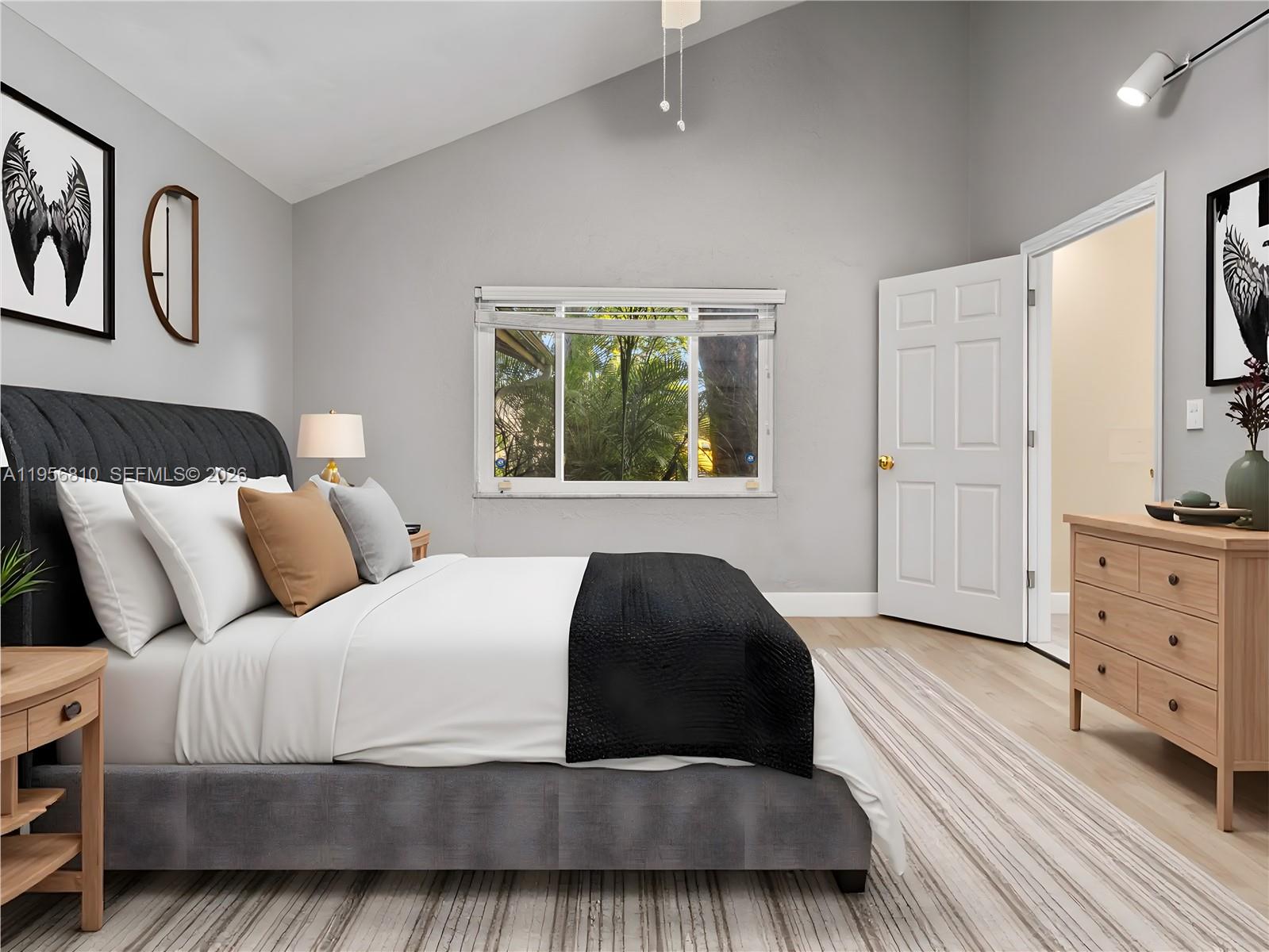 HILLS OF INVERRARY TRACT - Residential