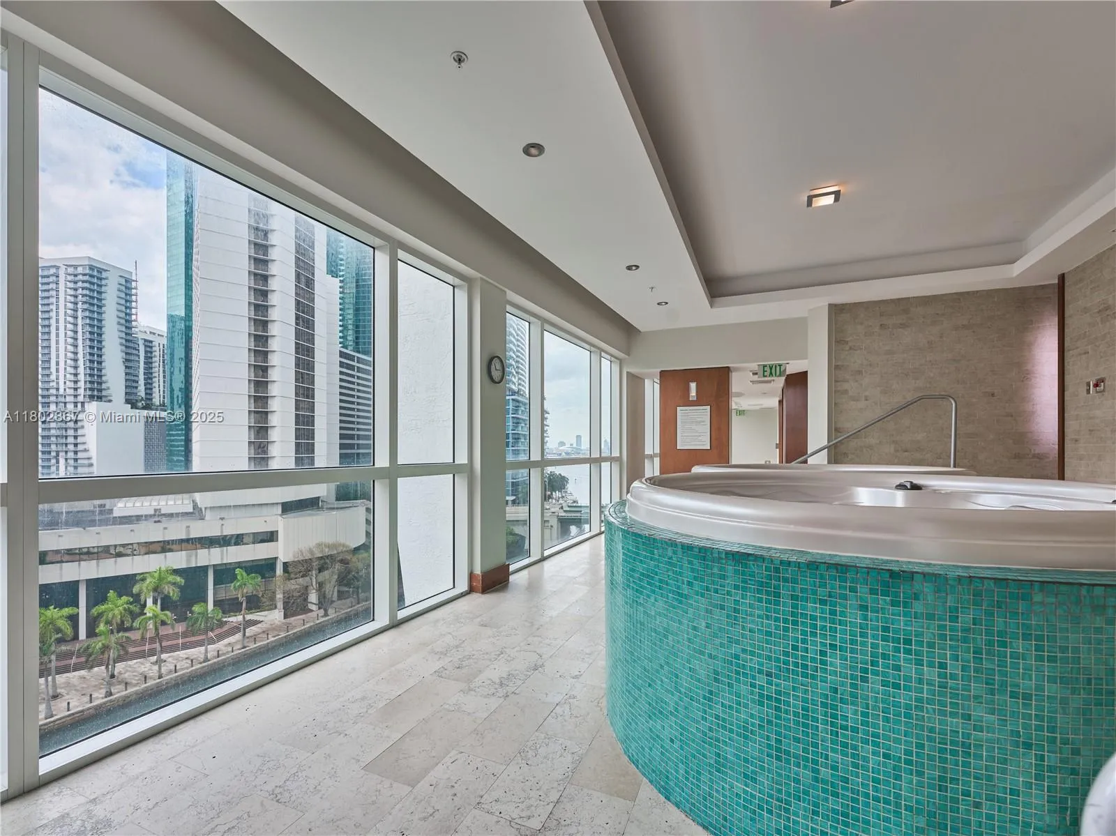 Miami, Florida 33131, United States, 2 Bedrooms Bedrooms, ,2 BathroomsBathrooms,Residential,Pending,132616