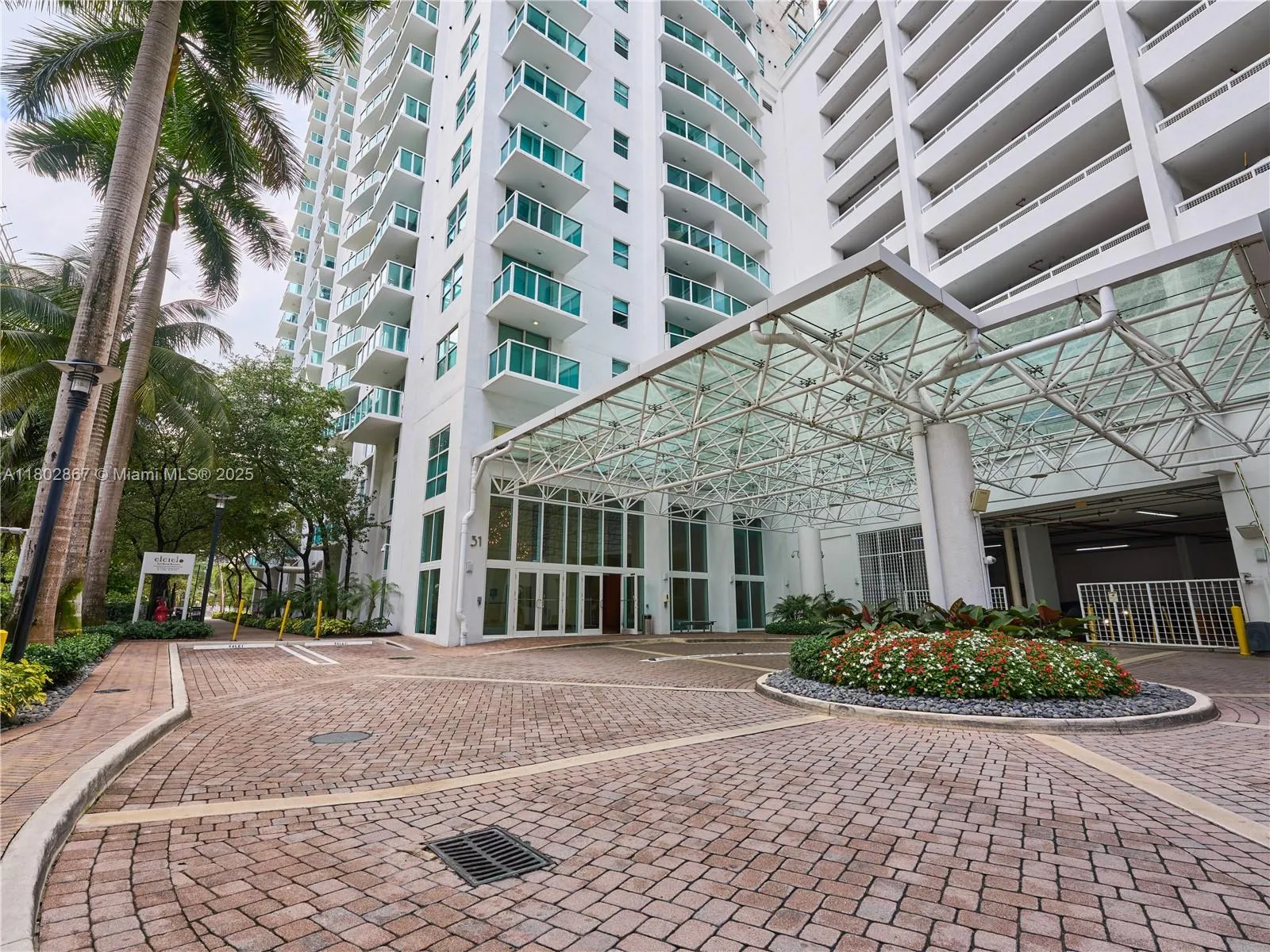 Miami, Florida 33131, United States, 2 Bedrooms Bedrooms, ,2 BathroomsBathrooms,Residential,Pending,132616