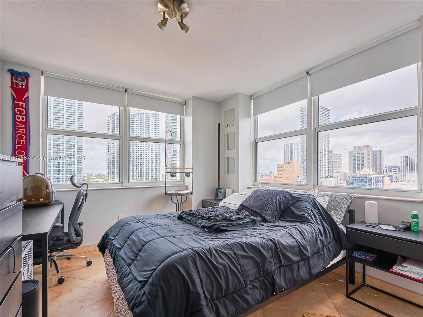 Miami, Florida 33131, United States, 2 Bedrooms Bedrooms, ,2 BathroomsBathrooms,Residential,Pending,132616