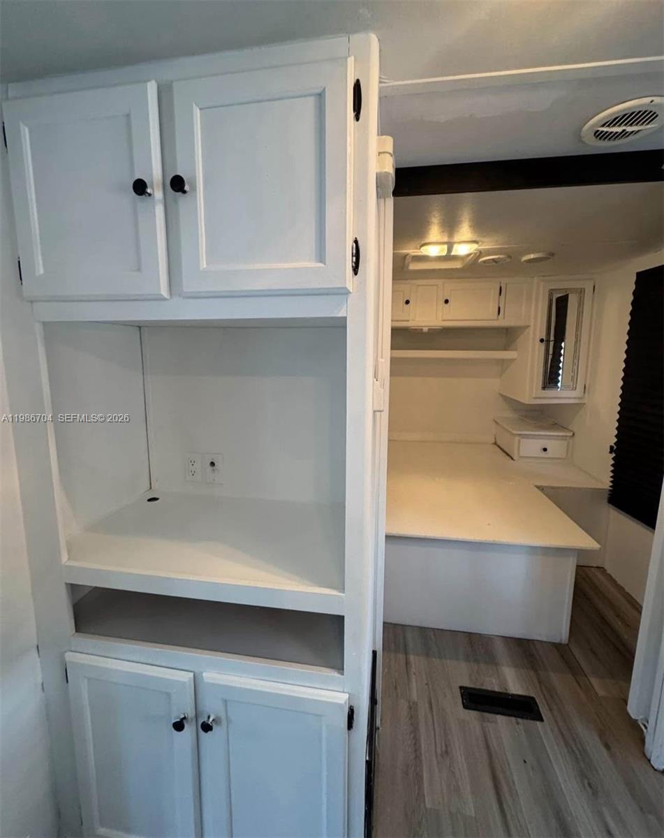 HOMEVILLE - Residential