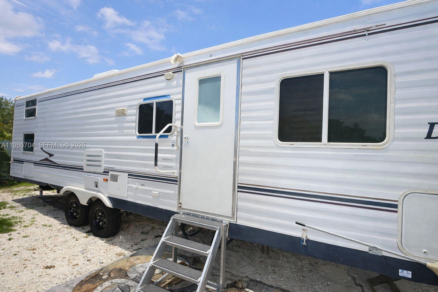 HOMEVILLE - Residential