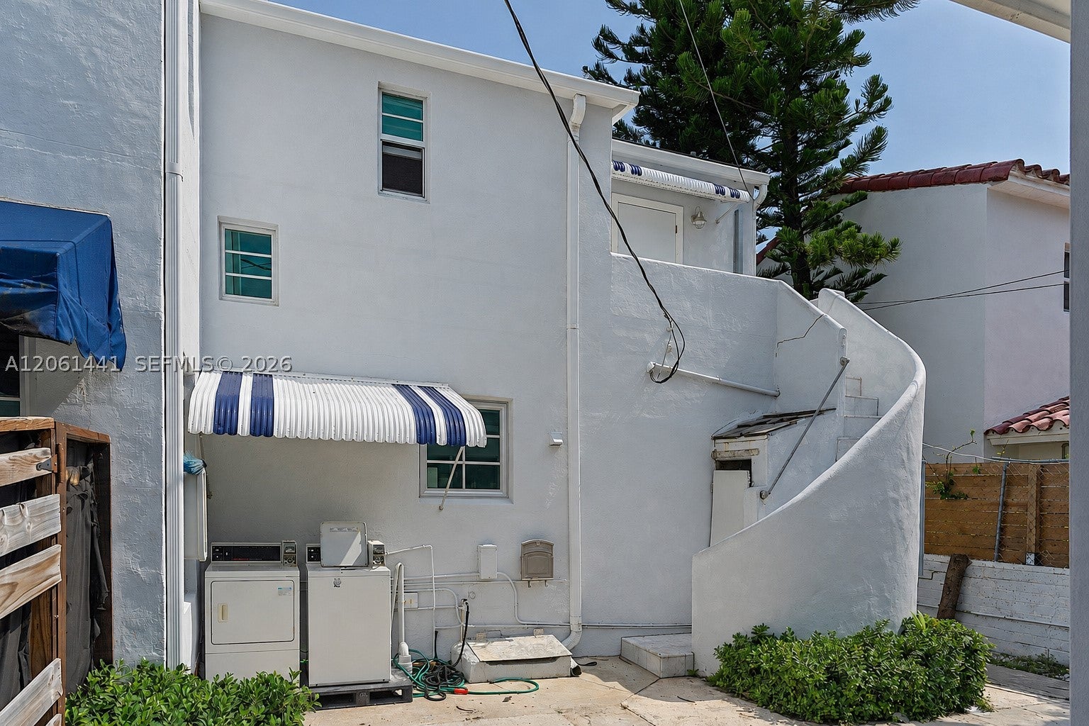 821 Espanola Way