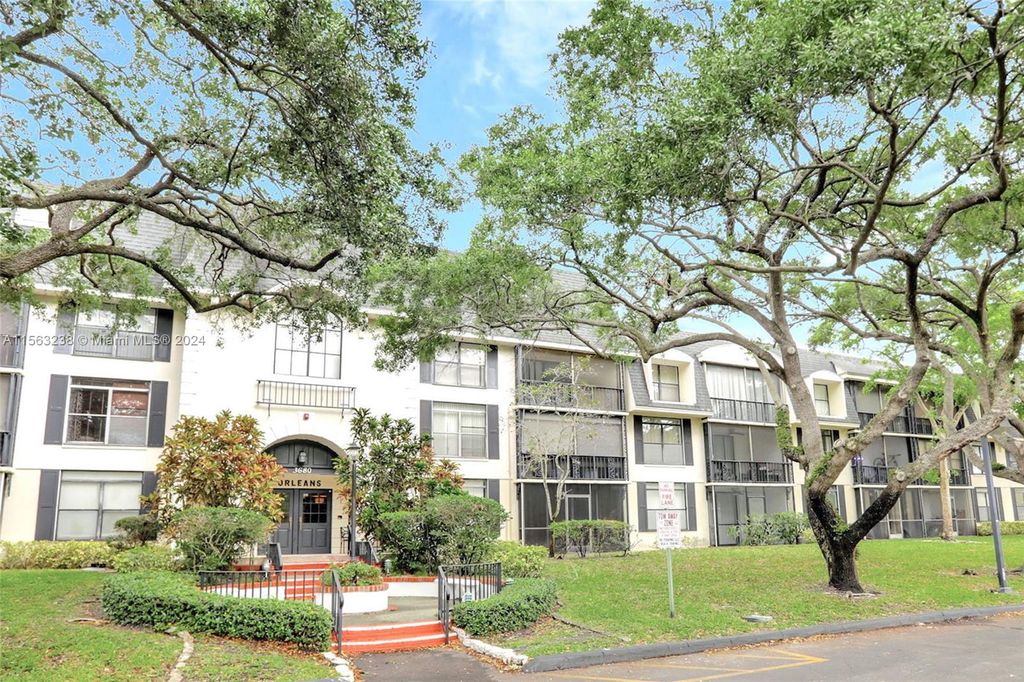 Photo of 3680 Inverrary Dr #2Q, Lauderhill, FL 33319 (MLS # A11563238)