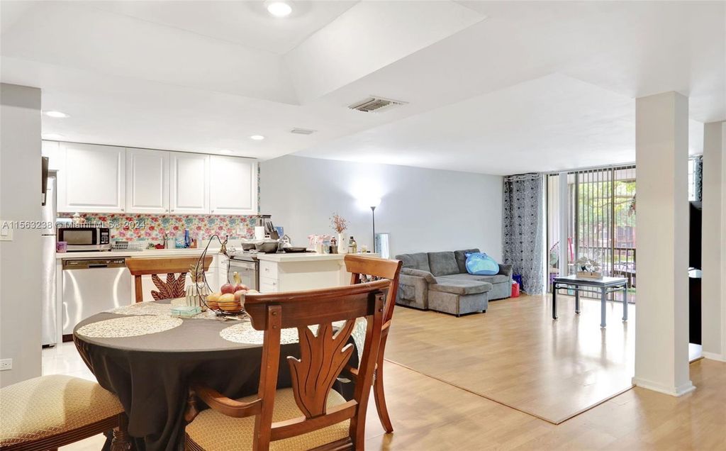 Photo of 3680 Inverrary Dr #2Q, Lauderhill, FL 33319 (MLS # A11563238)