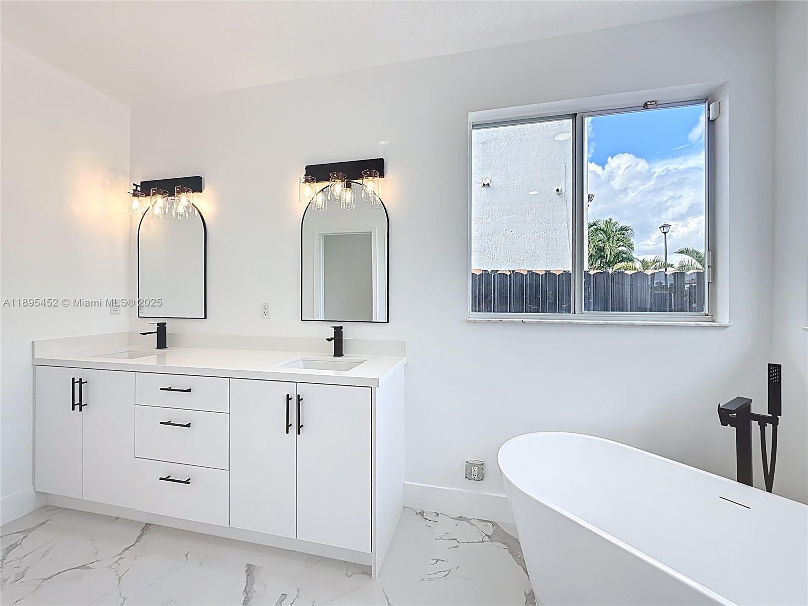 CRESTVIEW LAKES 2ND ADDN - Residential