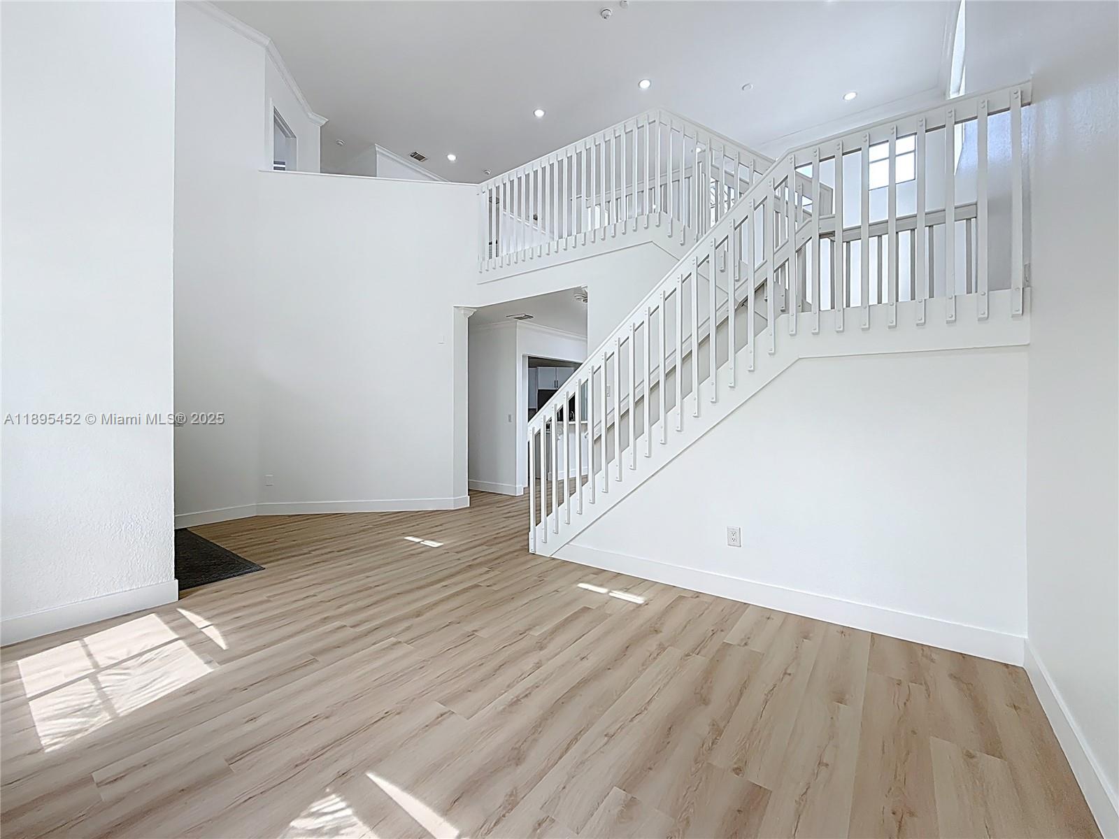 CRESTVIEW LAKES 2ND ADDN - Residential