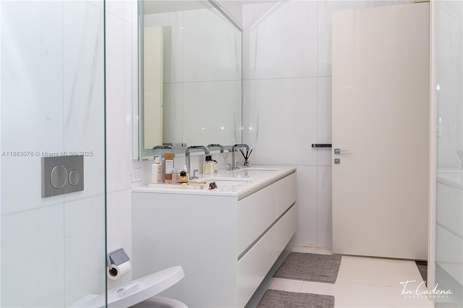 300 Biscayne Boulevard Way 2606W