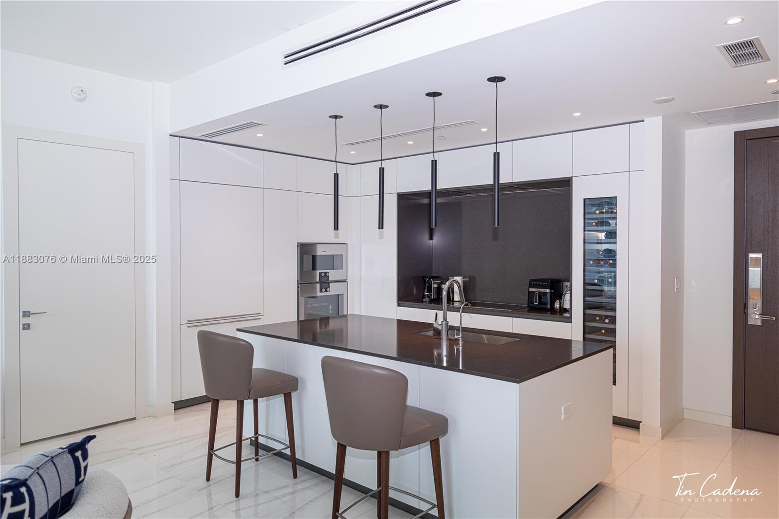 300 Biscayne Boulevard Way 2606W