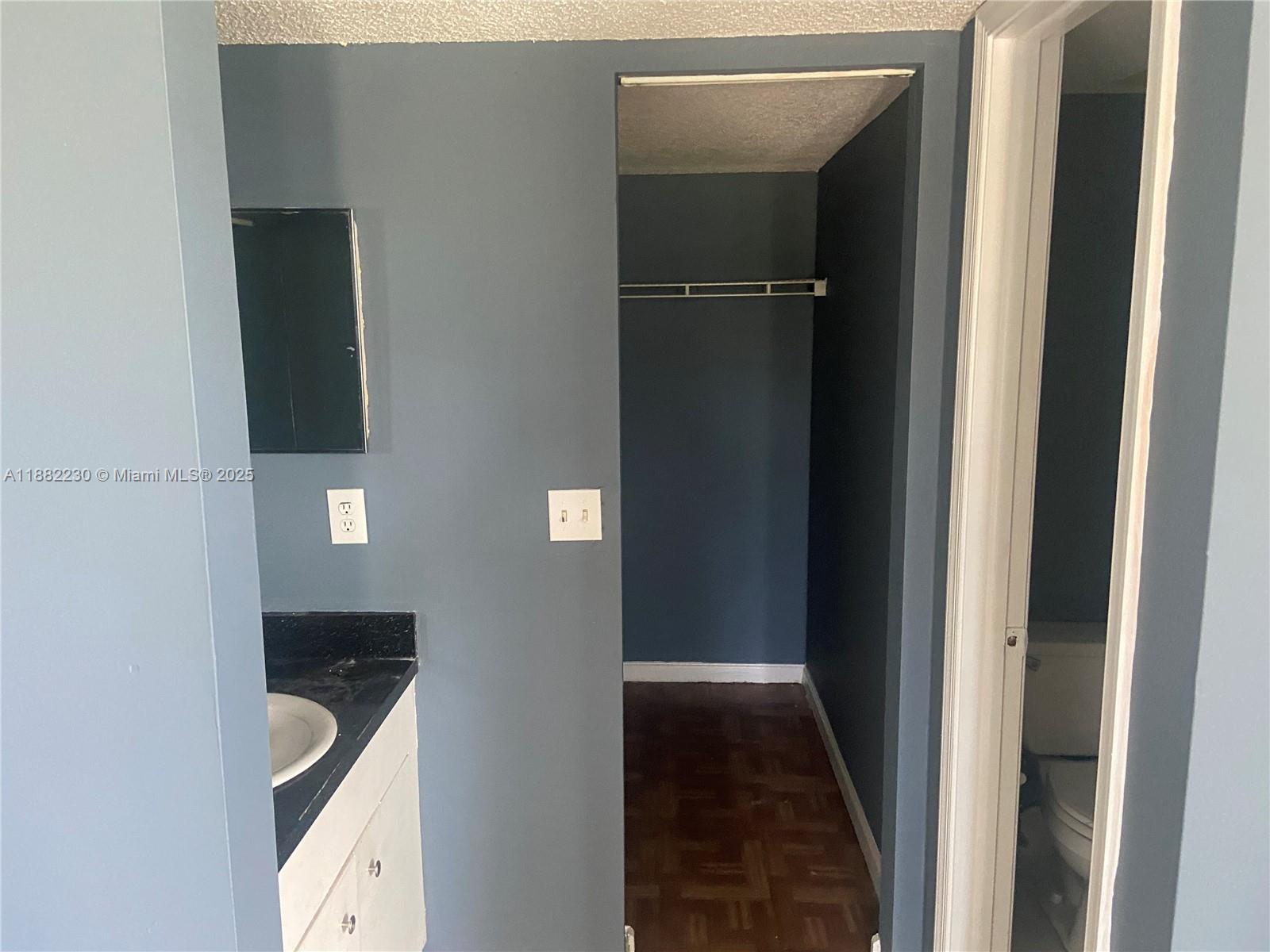 VILLAS AT CIRCLES EDGE CO - Residential Lease