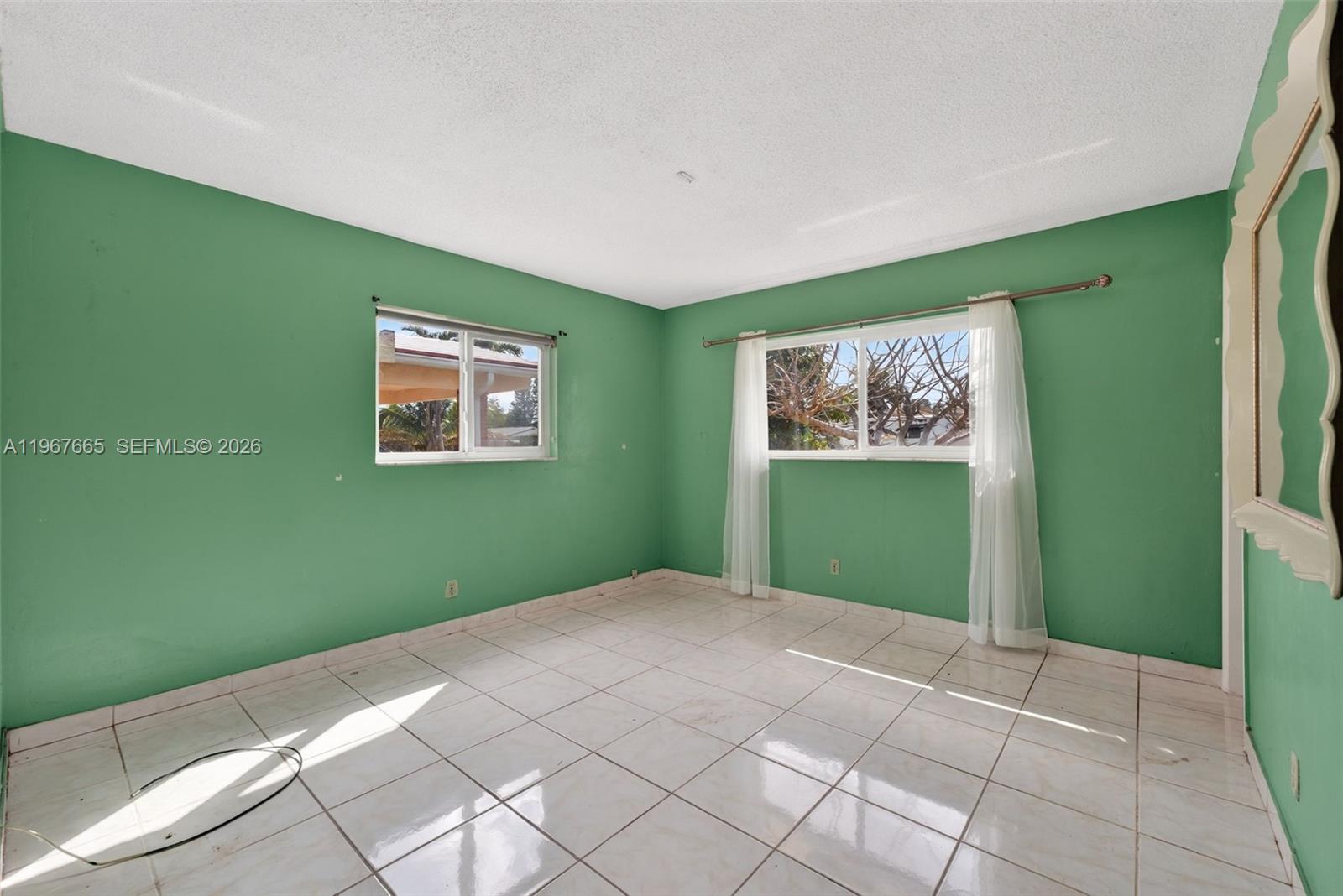 ROYAL PALM ACRES NINTH SE - Residential