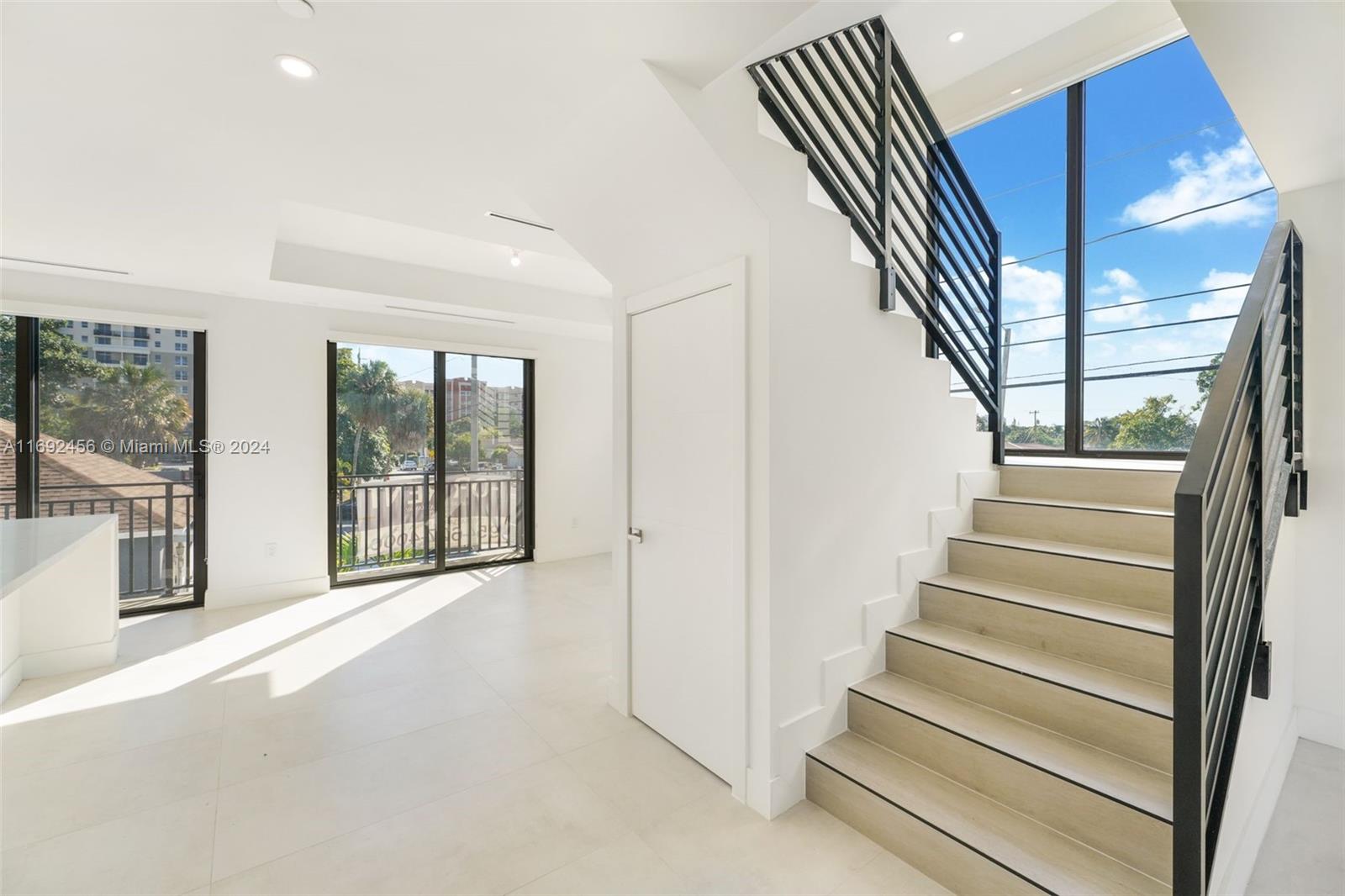 AMD MIAMI SUBURBAN AC - Residential Income