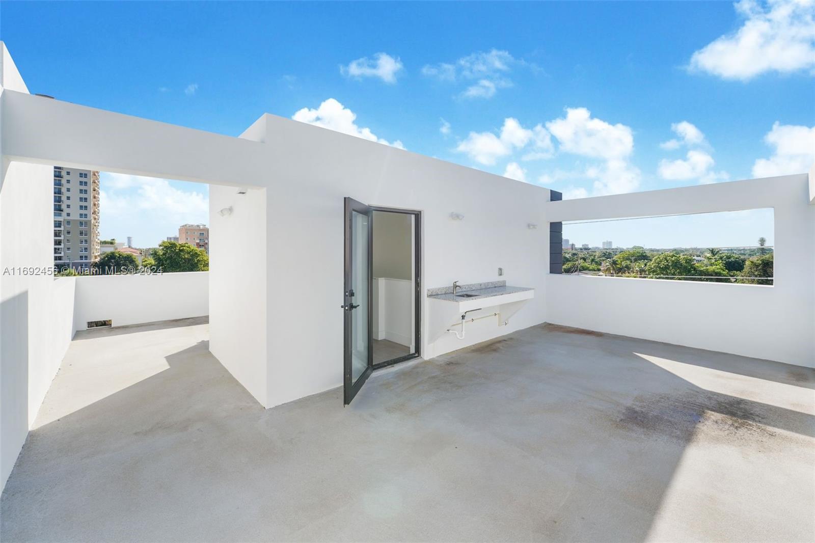 AMD MIAMI SUBURBAN AC - Residential Income