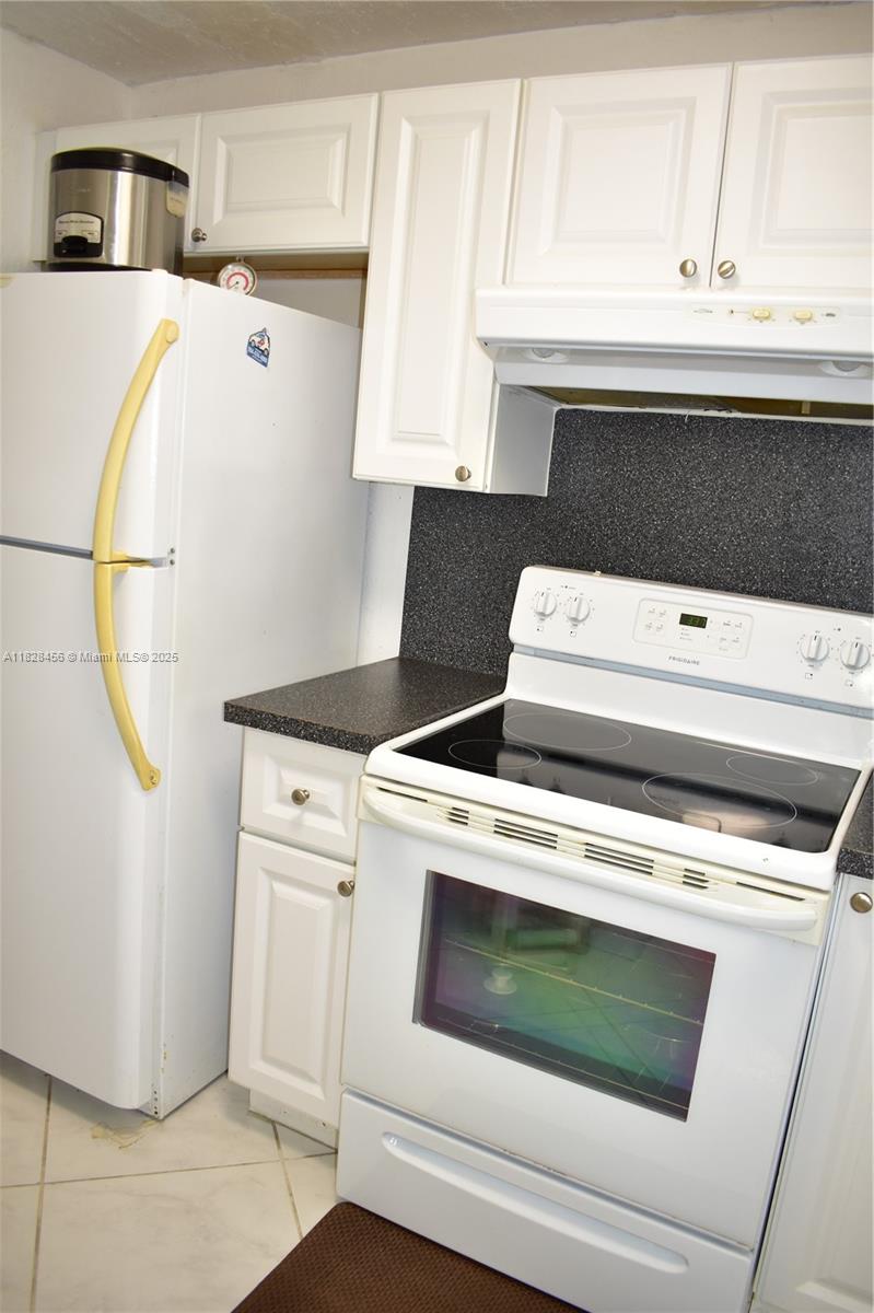 SUNRISE LAKES 72 CONDO - Residential